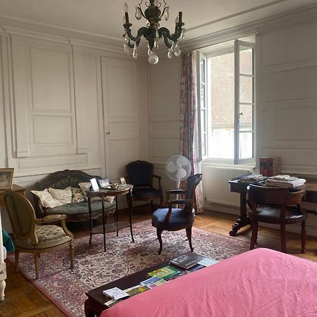 Готель La Grande Maison Chambon-sur-Voueize Екстер'єр фото